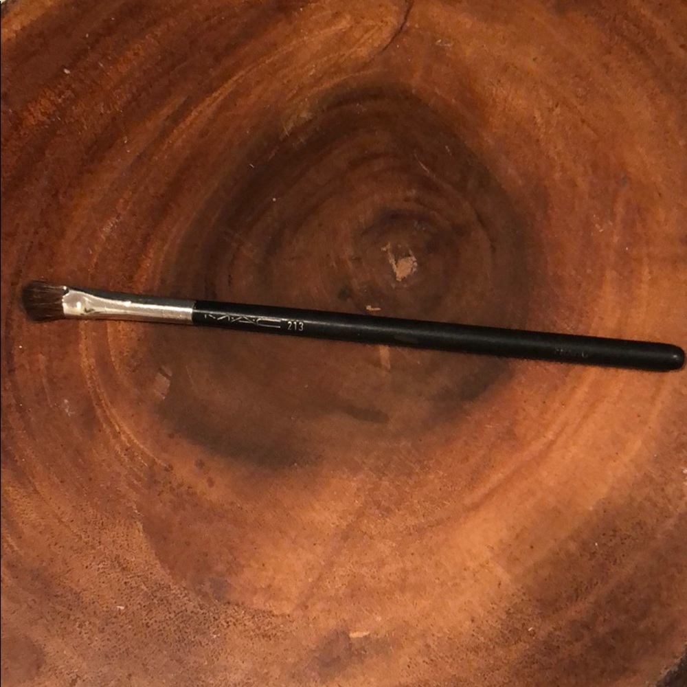 GUC MAC Cosmetics 213 brush